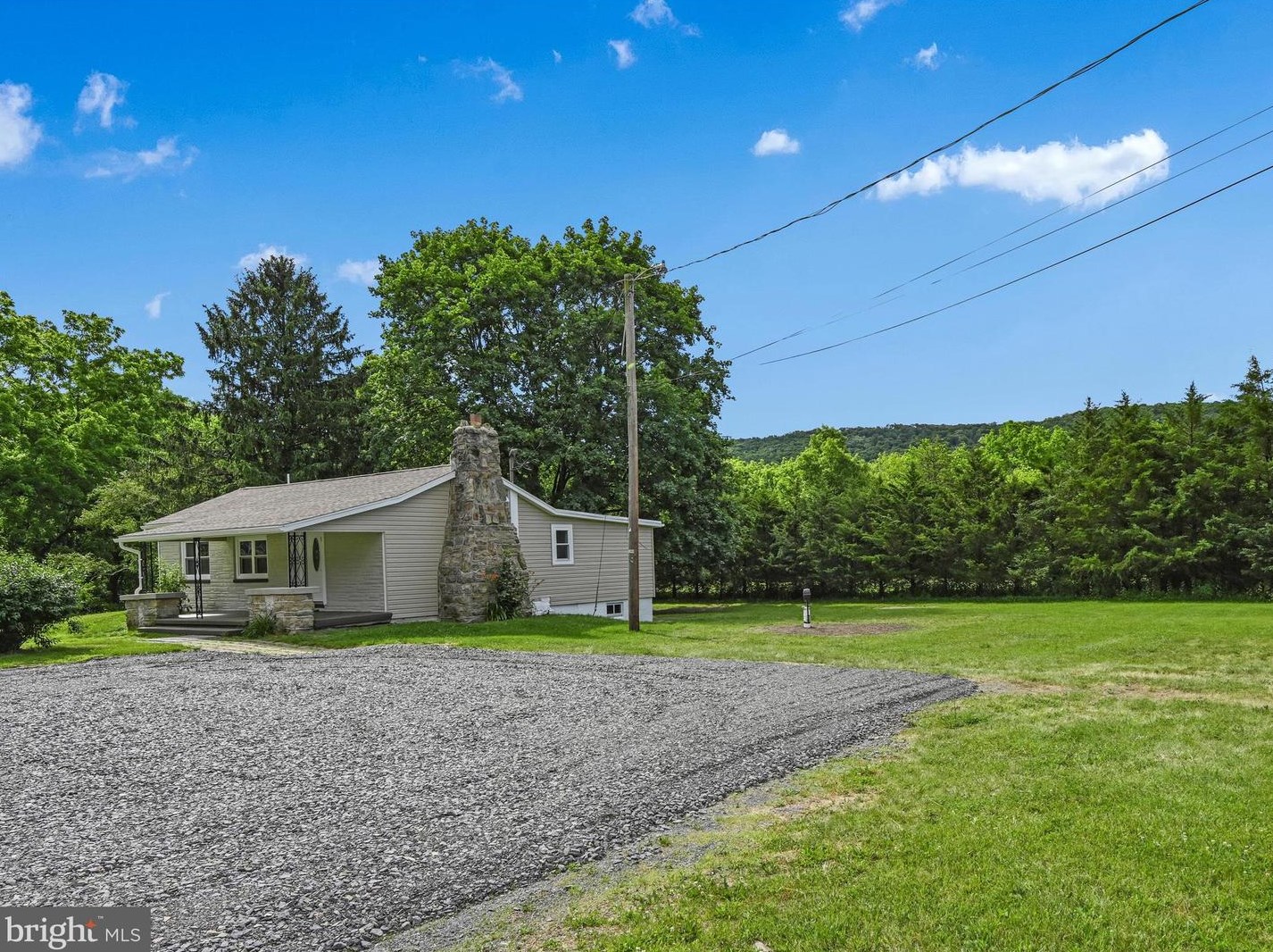 743 Suedberg Rd, Lincoln Colliery, PA 17963