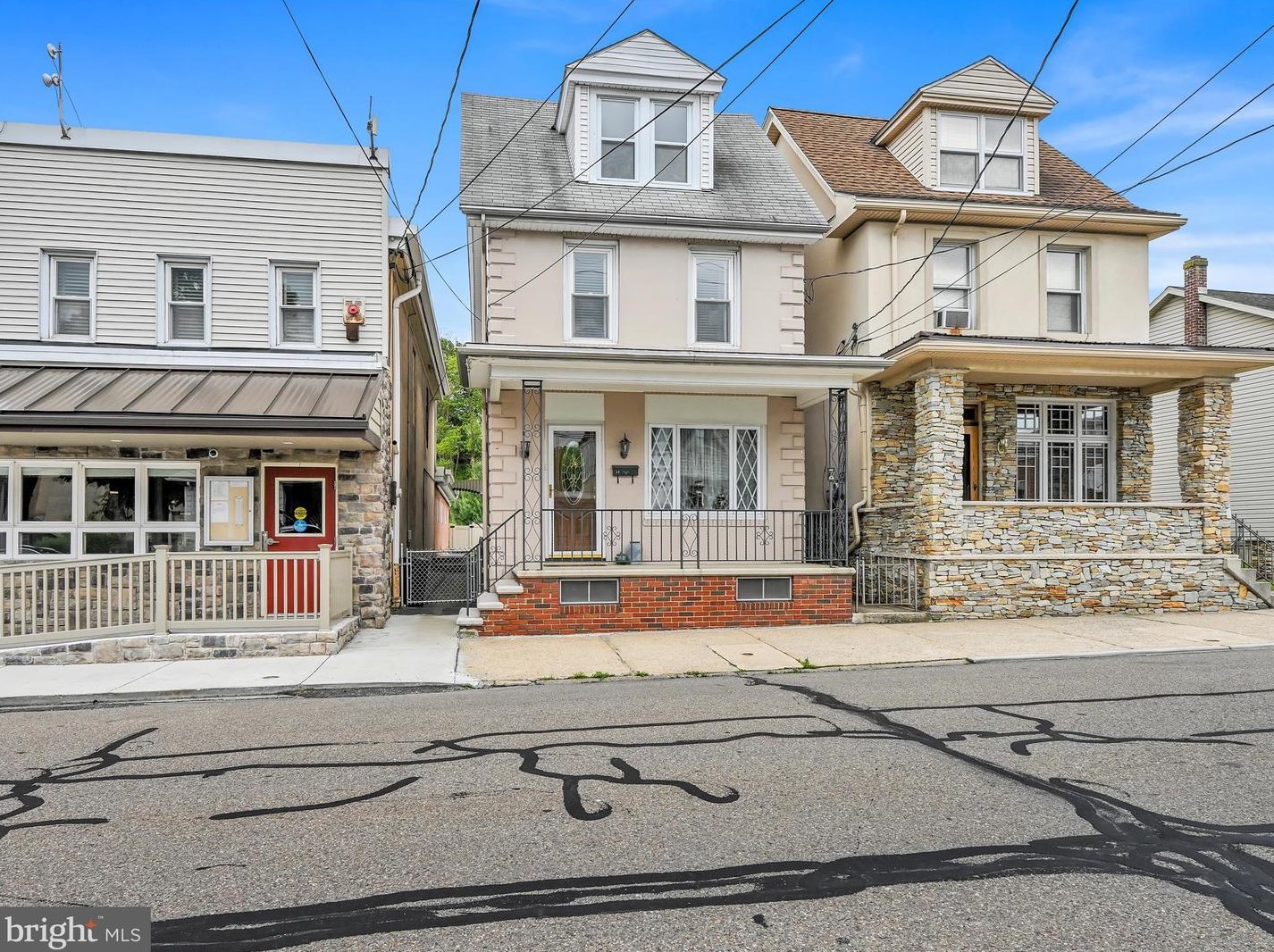 14 S 3rd St, Arnots Addition, PA 17970