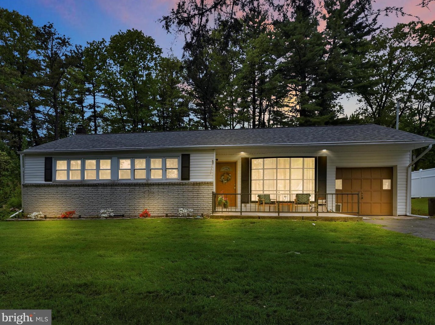 105 Chamberlaine Ave, Primrose, PA 17901