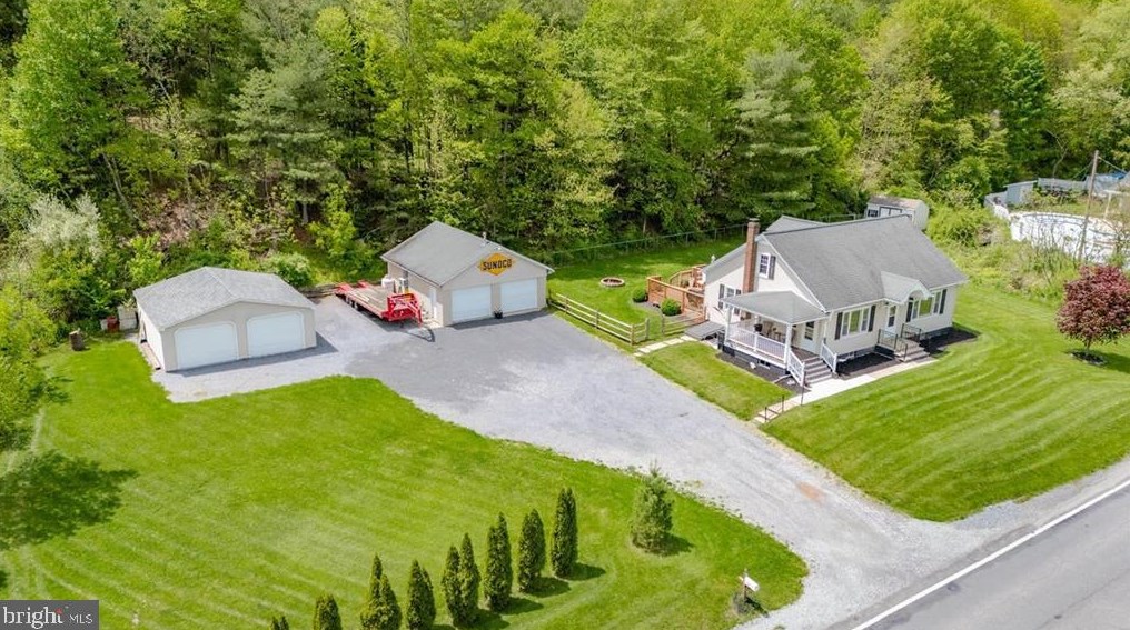 1724 Penn Pike, Kepner, PA 17960-8938