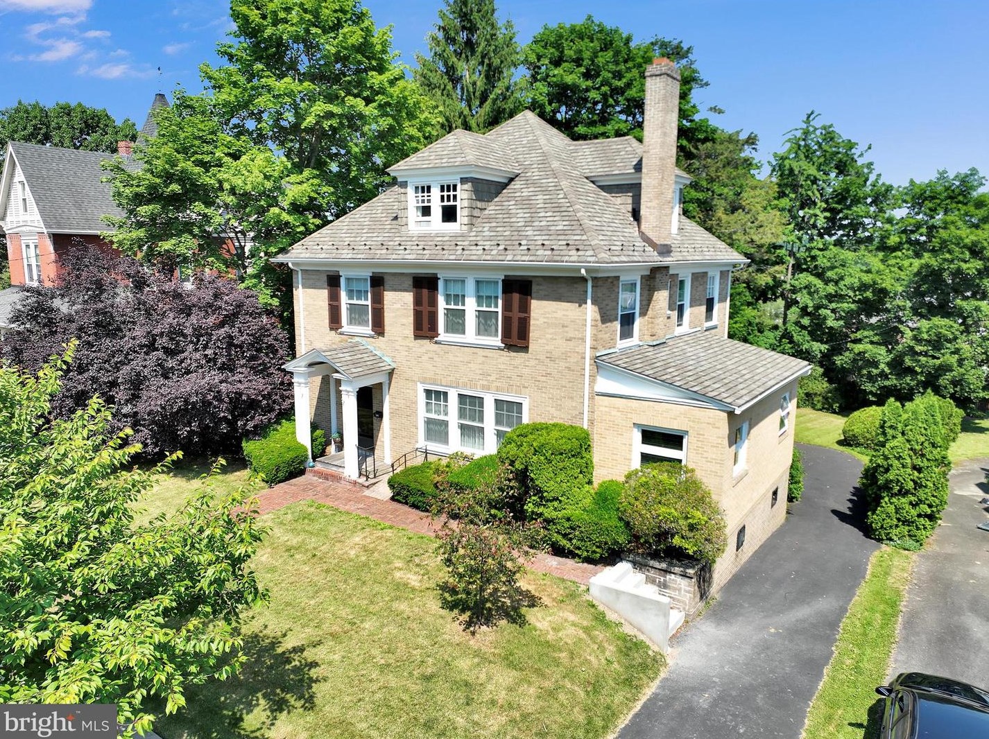1920 Mahantongo St, Primrose, PA 17901