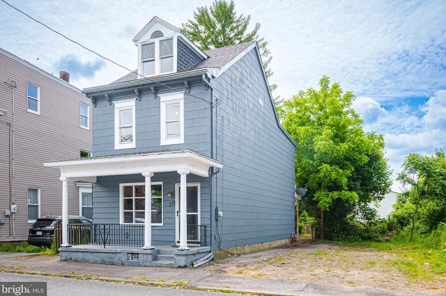 110 E Oak St, Frackville, PA 17931