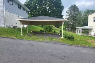 111 Fox St, Pottsville, PA 17901 - Photo 24