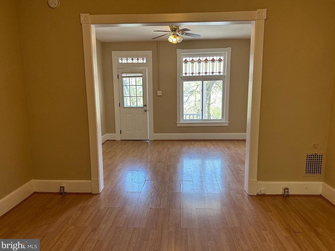 227 Schuylkill Ave, Hometown, PA 18252