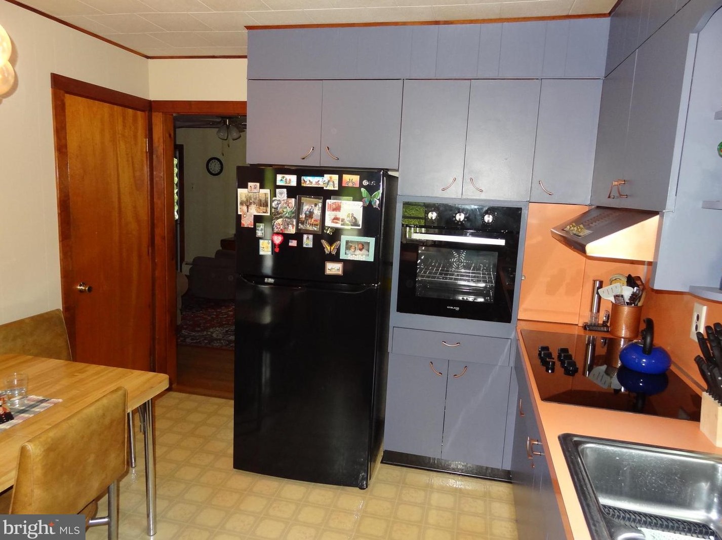 371 Sweet Arrow Lake Rd, Lincoln Colliery, PA 17963