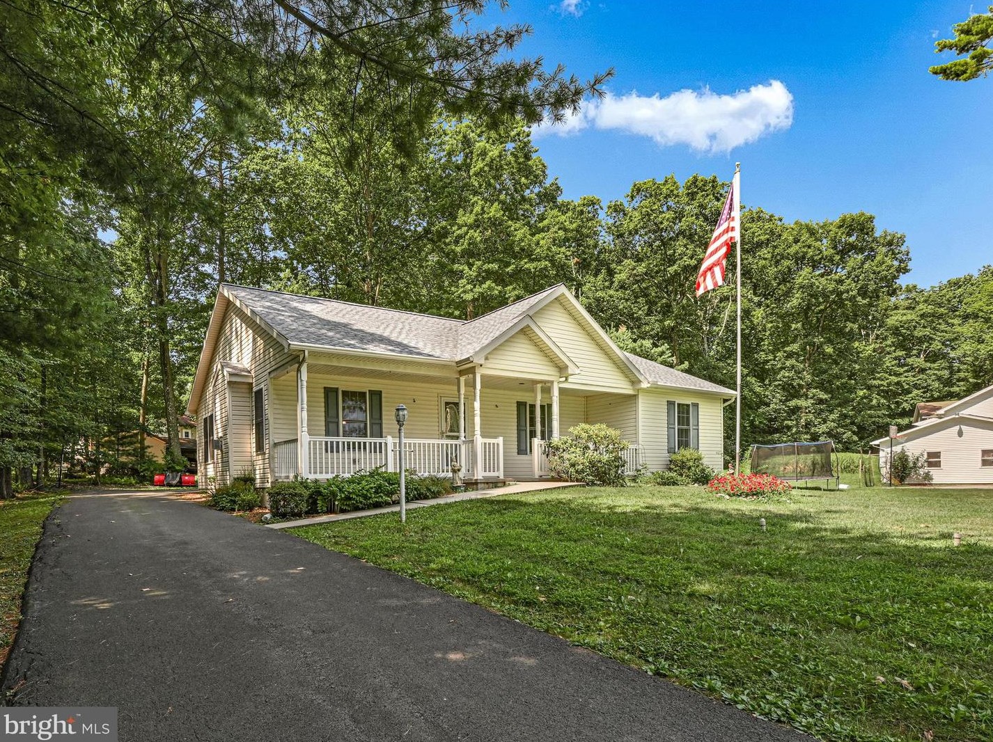 2564 Wagonwheel Dr, Brommerstown, PA 17922
