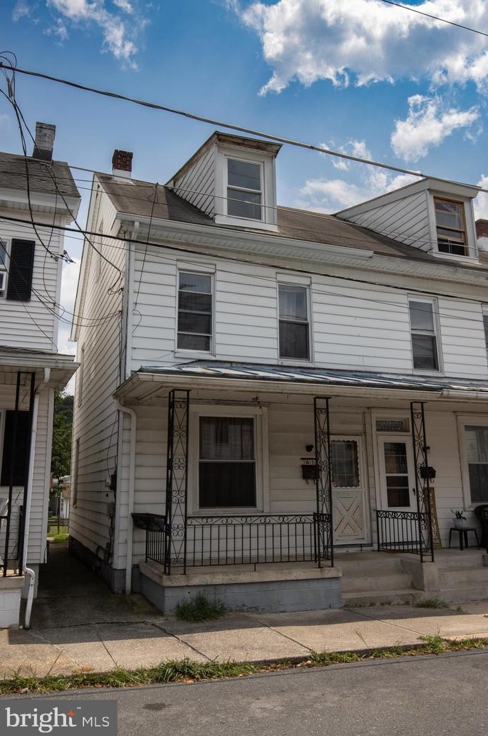 61 Mifflin St, Lincoln Colliery, PA 17963