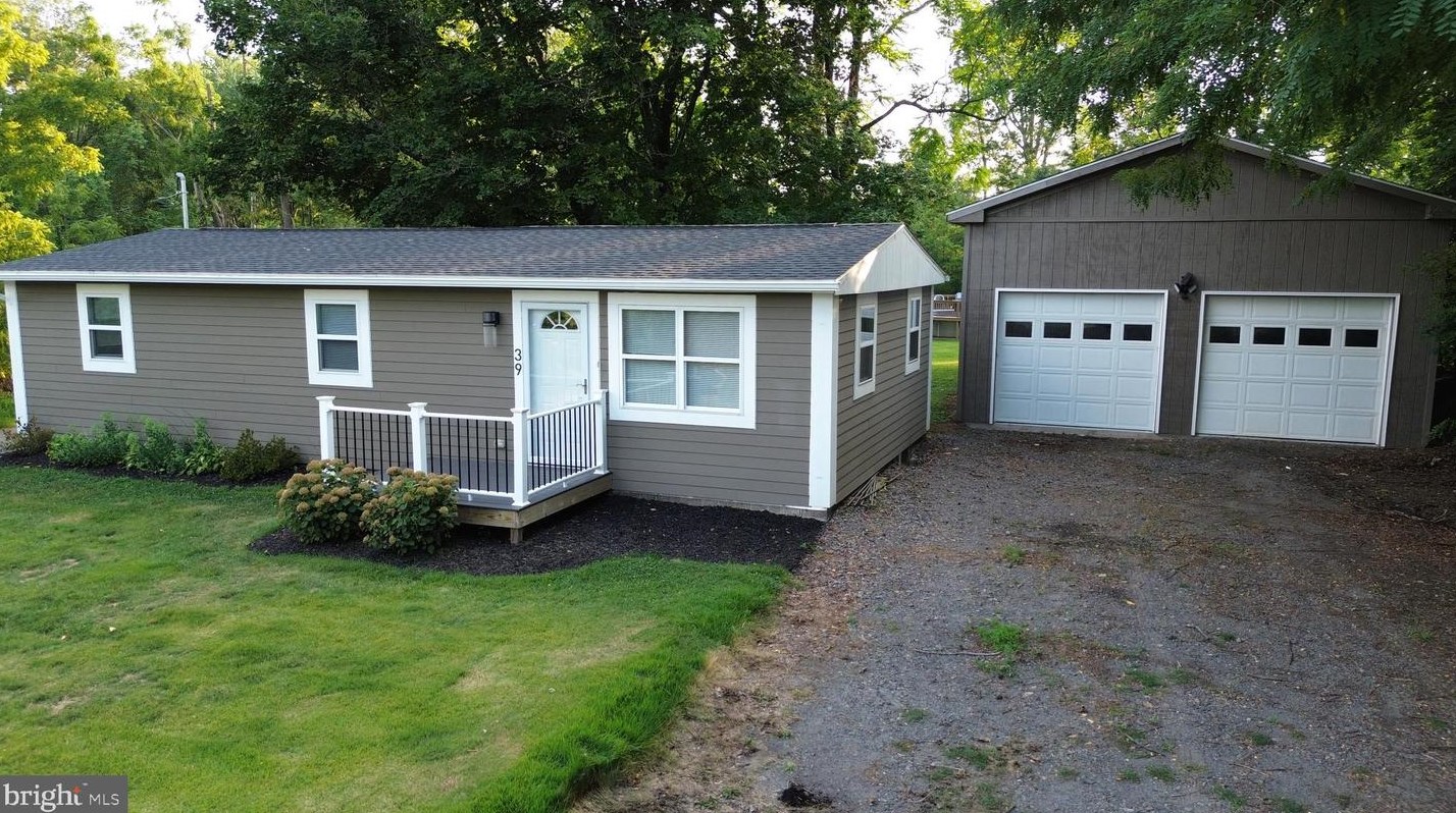 39 Builtwell Rd, Schuylkill Haven, PA 17972