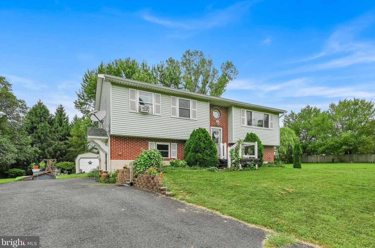 1436 Wynonah Dr, Brommerstown, PA 17922