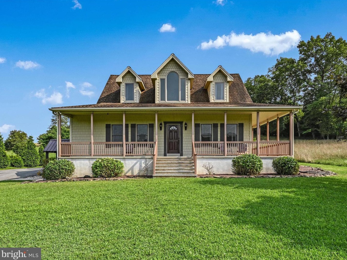 26 Beach Ln, Primrose, PA 17901