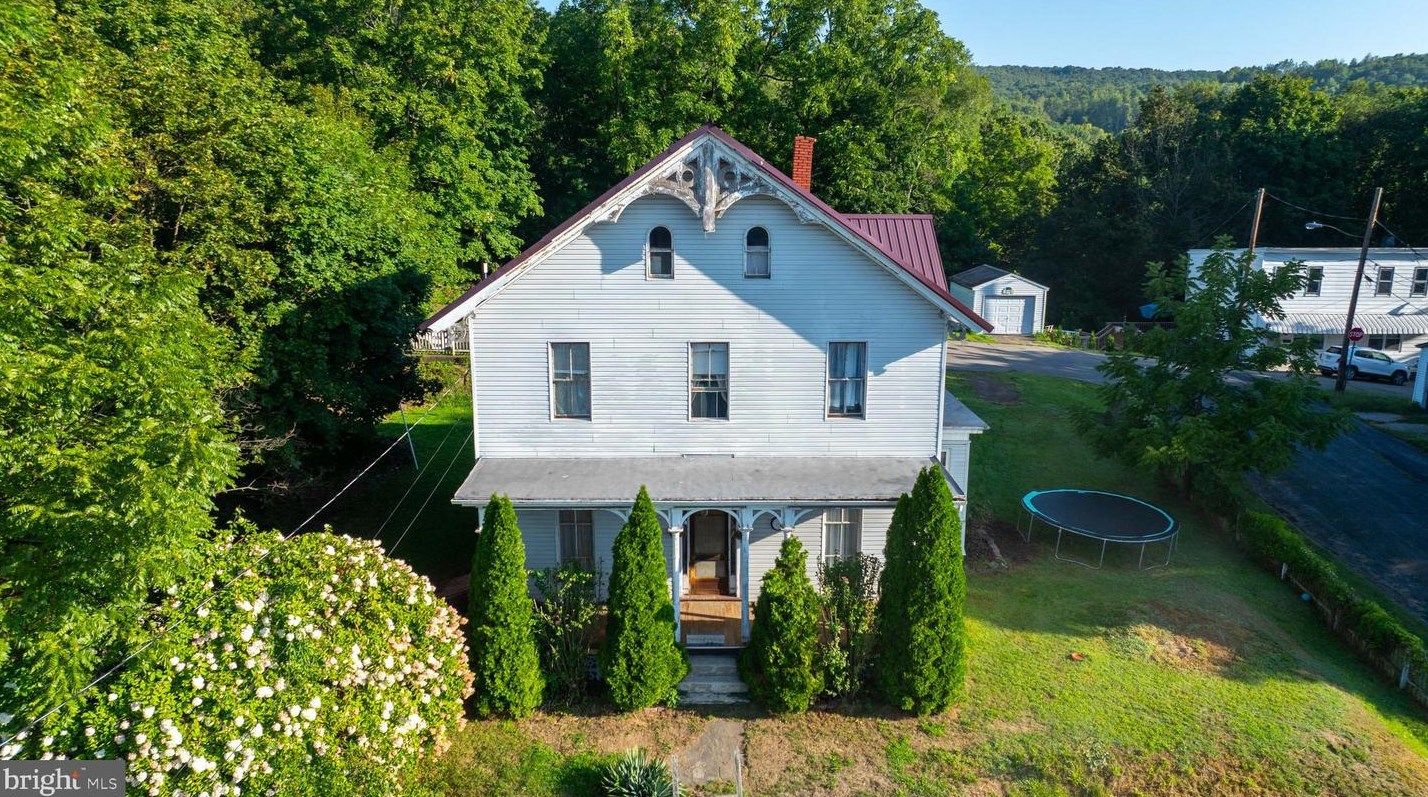 1107 Arch St, Ashland, PA 17921