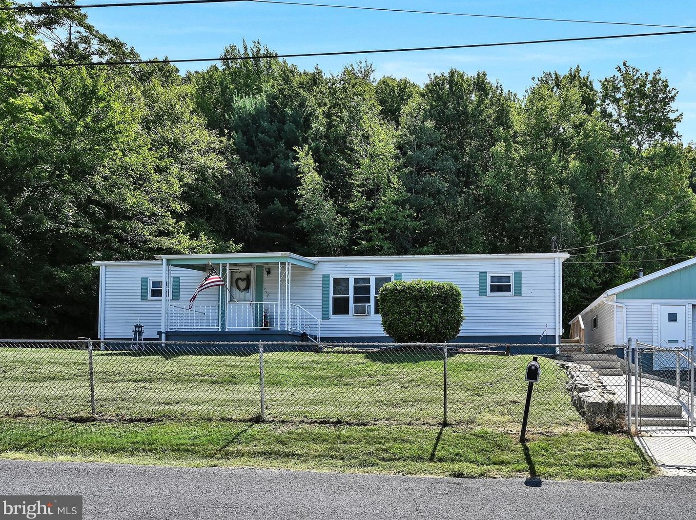256 E Savory St, Primrose, PA 17901