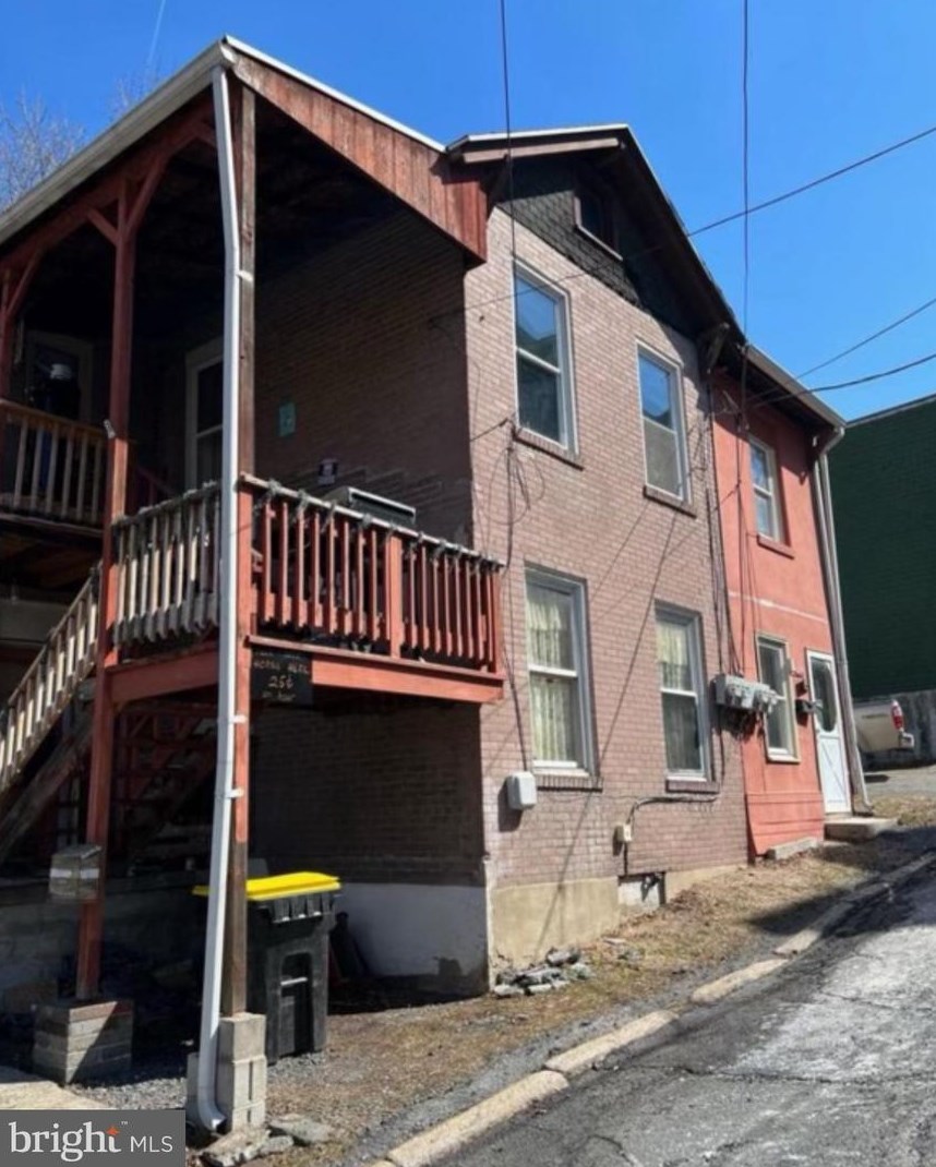 318 N 4th St, Primrose, PA 17901