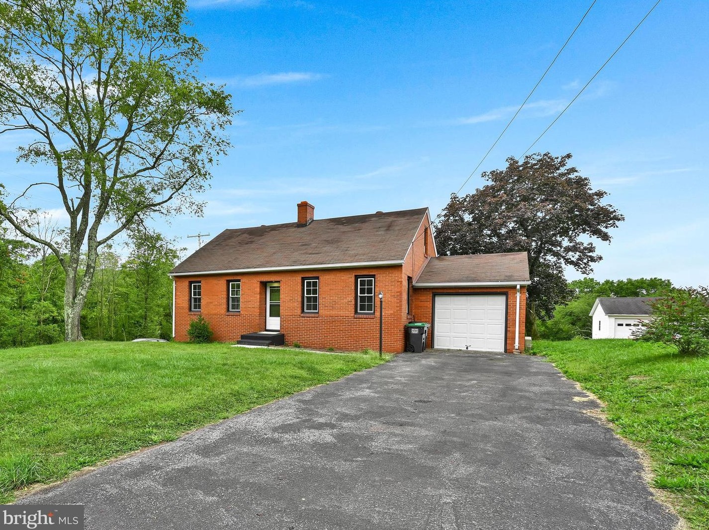 49 W 2nd Mountain Rd, Primrose, PA 17901