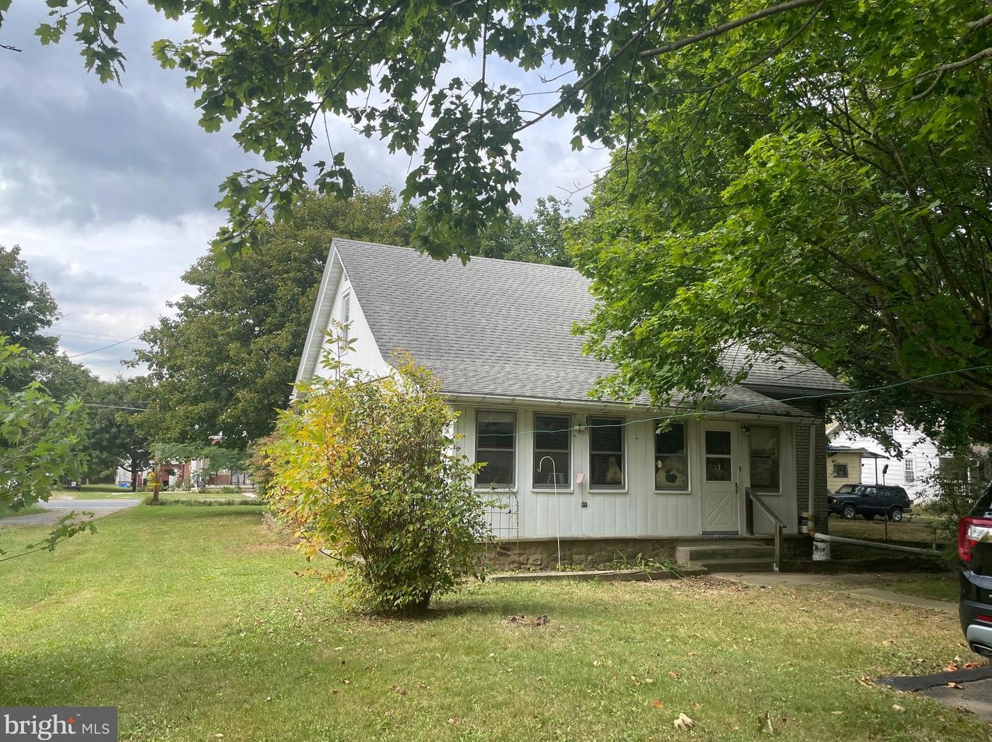 188 Sweet Arrow Lake Rd, Lincoln Colliery, PA 17963