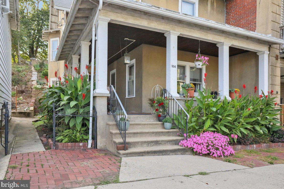104 S Tulpehocken St, Lincoln Colliery, PA 17963