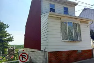 309 Chestnut St, Saint Clair, PA 17970 - Photo 2