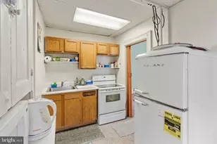 611 W Market St, Pottsville, PA 17901 - Photo 28