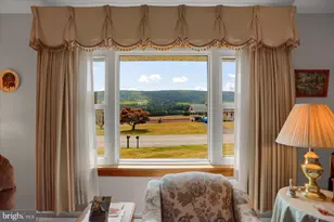 616 W Maple St, Valley View, PA 17983 - Photo 10