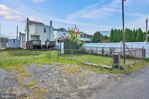 424 Pottsville St, Minersville, PA 17954 - Photo 6