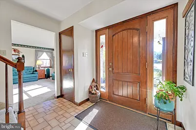 831 Cayuga Cove, Auburn, PA 17922 - Photo 8