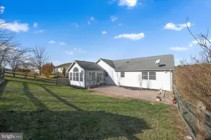 686 Wynonah Dr, Auburn, PA 17922 - Photo 32