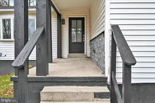 145 N Wylam St, Frackville, PA 17931 - Photo 2