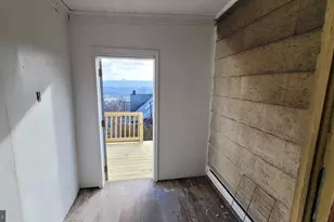 262 Indiana Ave, Shenandoah, PA 17976 - Photo 12