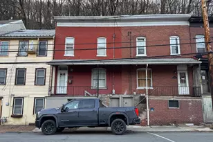 563 S Centre St, Pottsville, PA 17901 - Photo 1