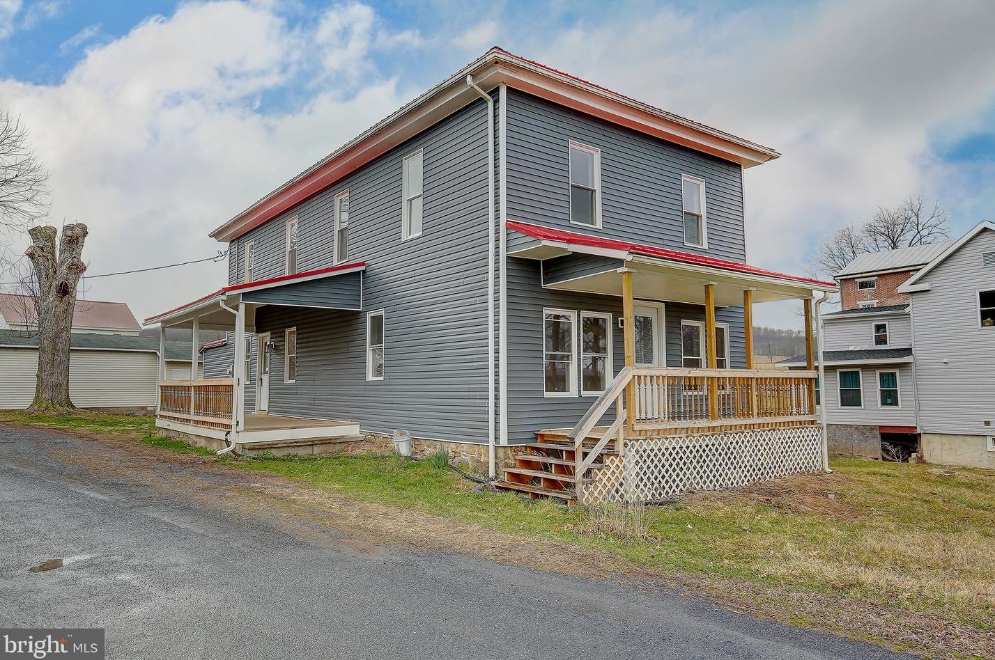 28 Mckees Rd, McKee Half Falls, PA 17864