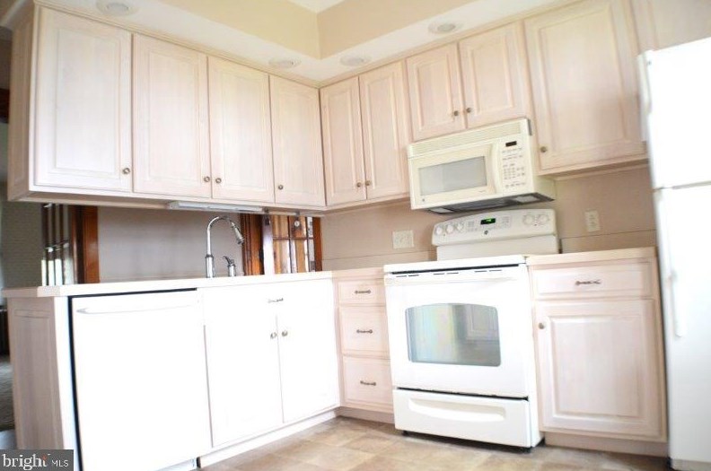 549 E Main St, Middleswarth, PA 17842