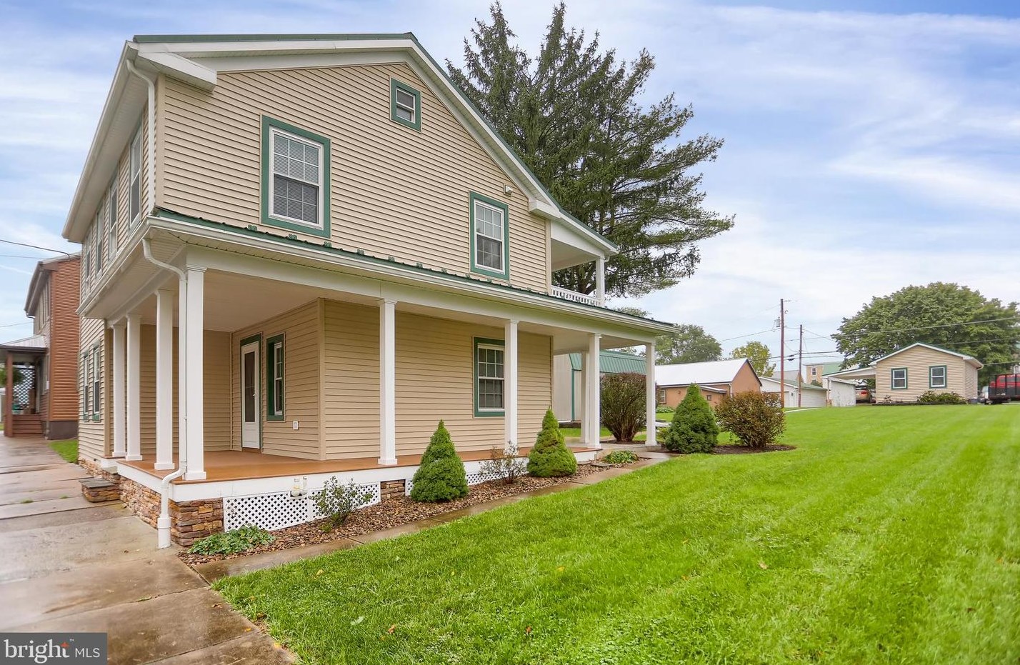 6 W Front St, Freeburg, PA 17827