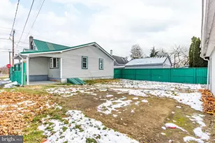 210 Airport, Selinsgrove, PA 17870 - Photo 8