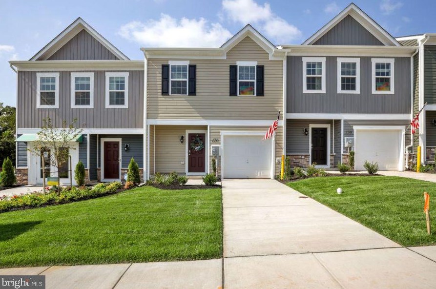 350 Maple Run Dr, York, PA 17404