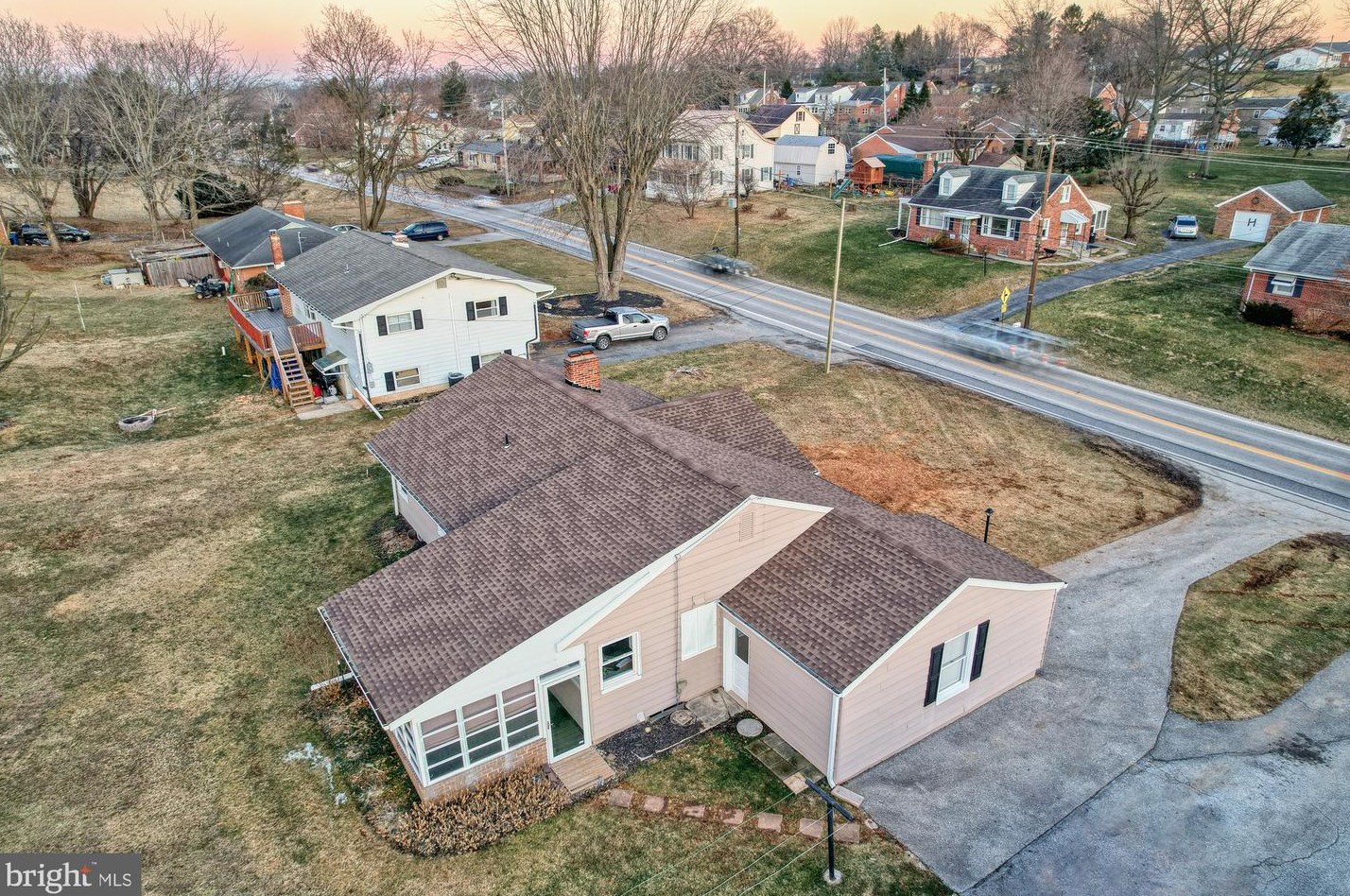 185 Hanover St, Spring Grove PA  17362-1103 exterior