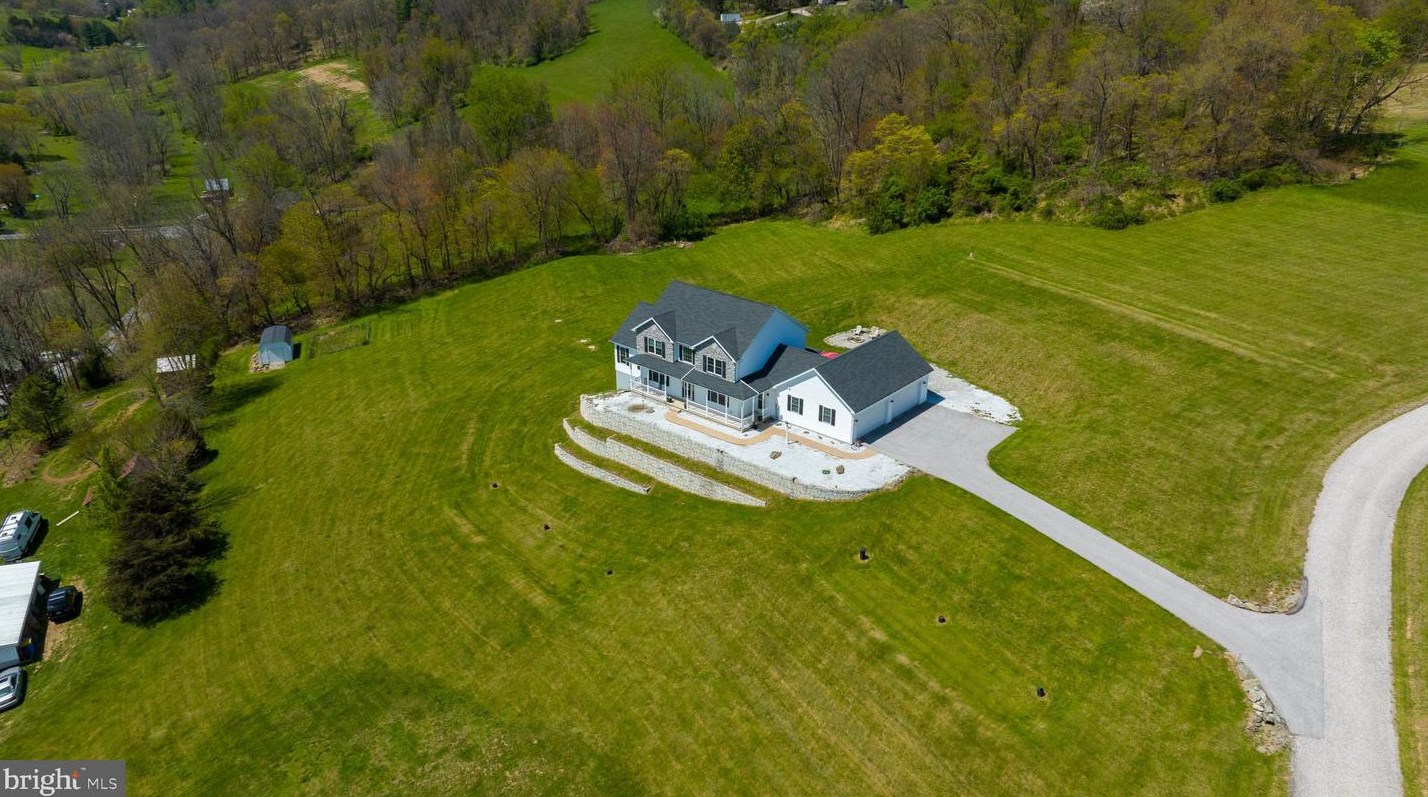 768 S Franklin St, Red Lion, PA 17356