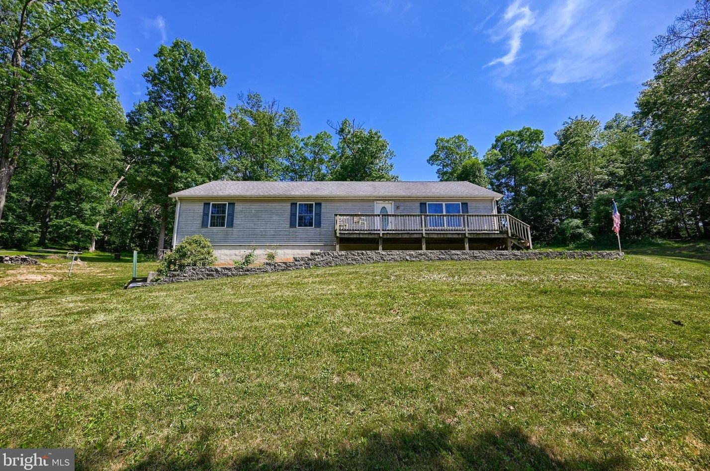 3069 Zumbrum Rd, Brodbecks, PA 17329-9377
