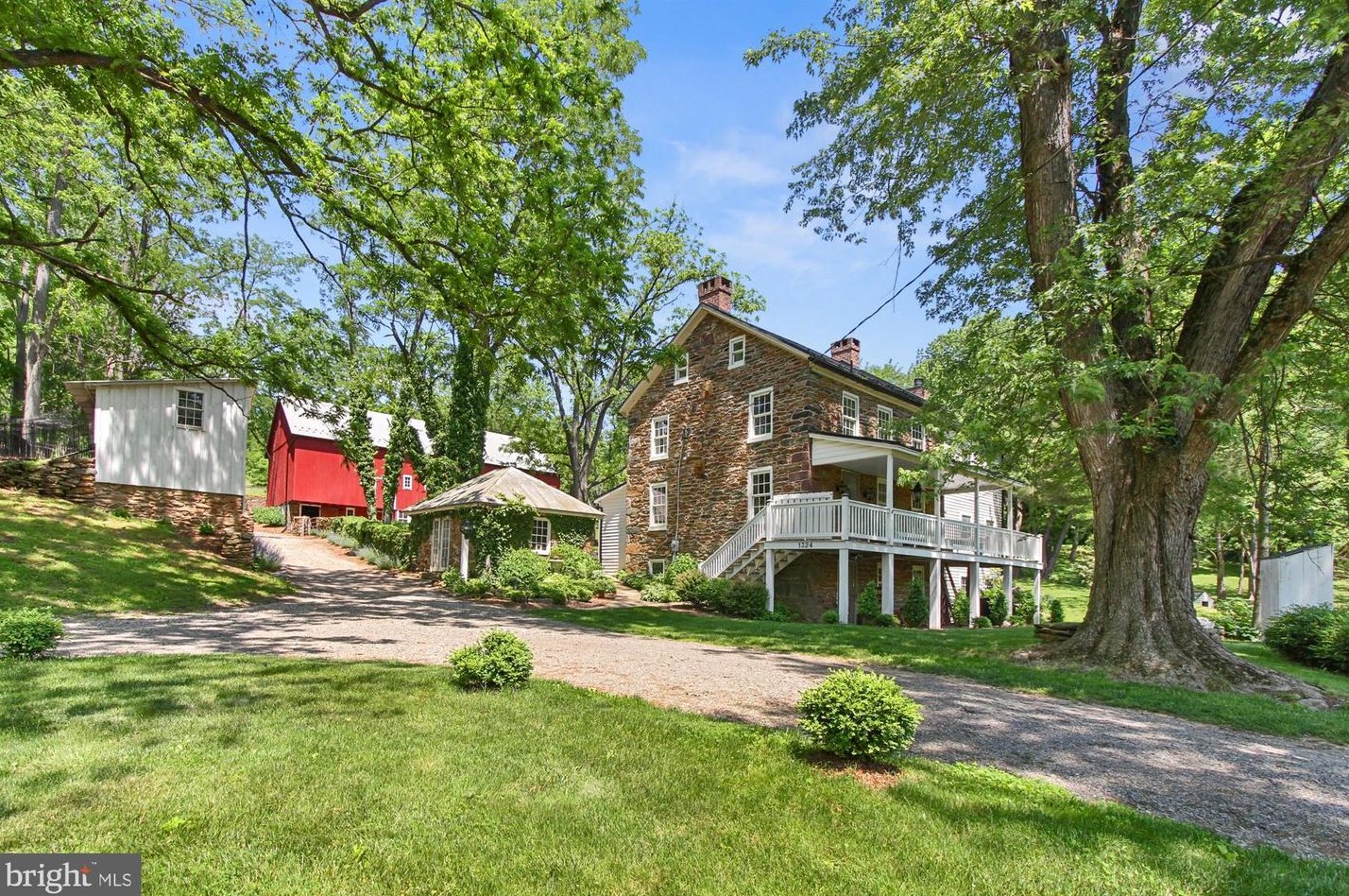 1324 Kratz Rd, Hametown, PA 17327-9131