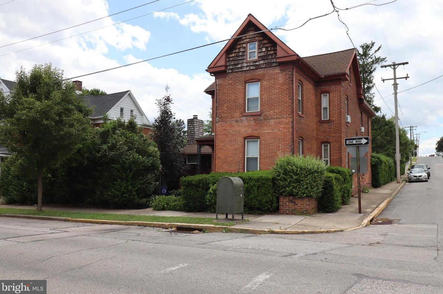 92 N Water St, Spring Grove, PA 17362