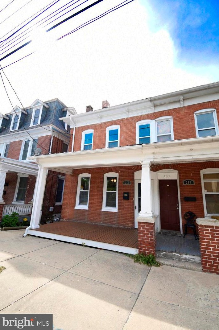 255 W Broadway, Red Lion, PA 17356