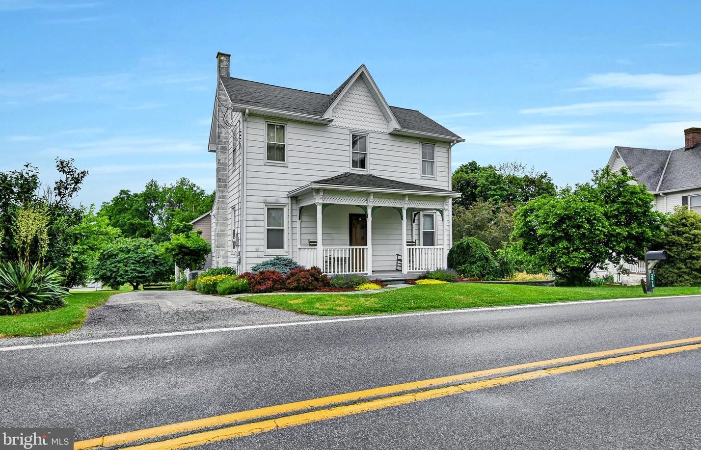 2518 New Park Rd, New Park, PA 17352