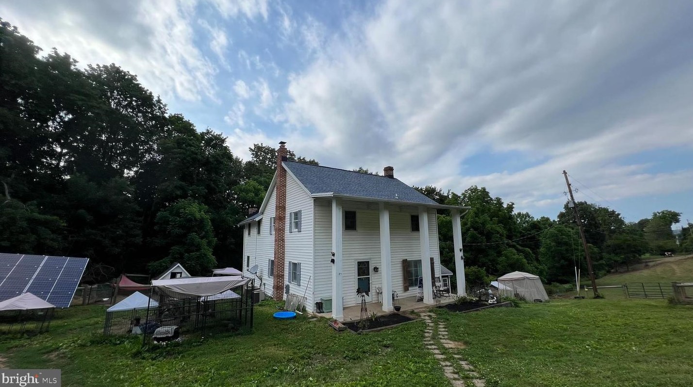 3397 Tunnel Hill Rd, Seven Valleys, PA 17360