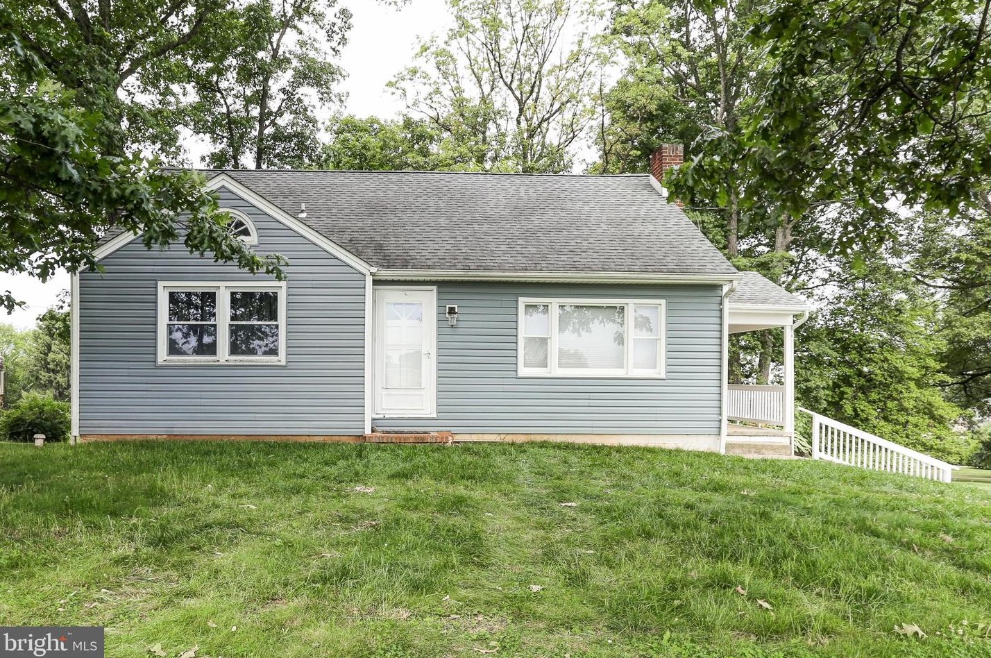 240 S Camp St, Bittersville, PA 17366