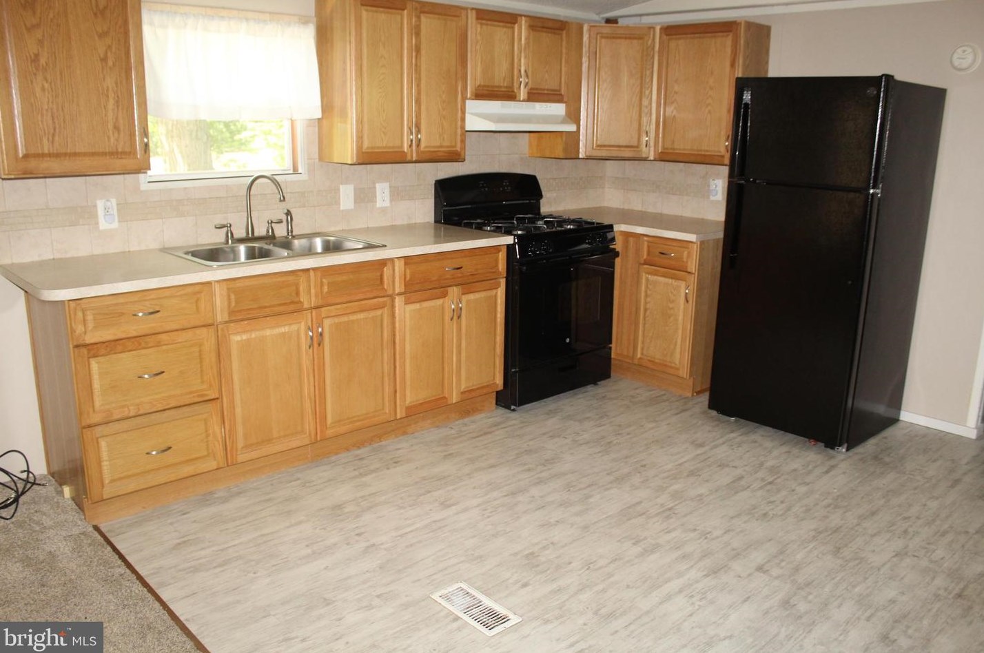 1448 Main St, Cross Roads, PA 17322