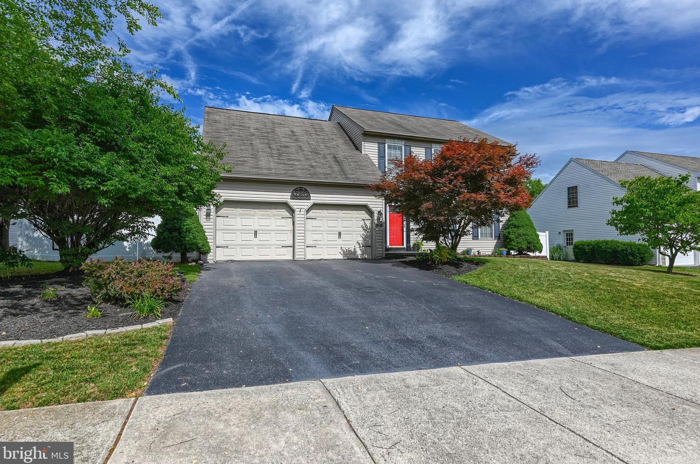 555 Apple Tree Ln, Mount Wolf, PA 17347