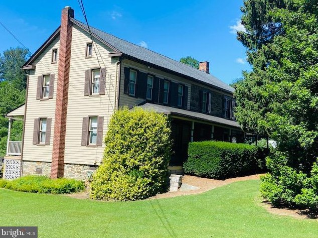 7925 Main St, Brodbecks, PA 17329-8945