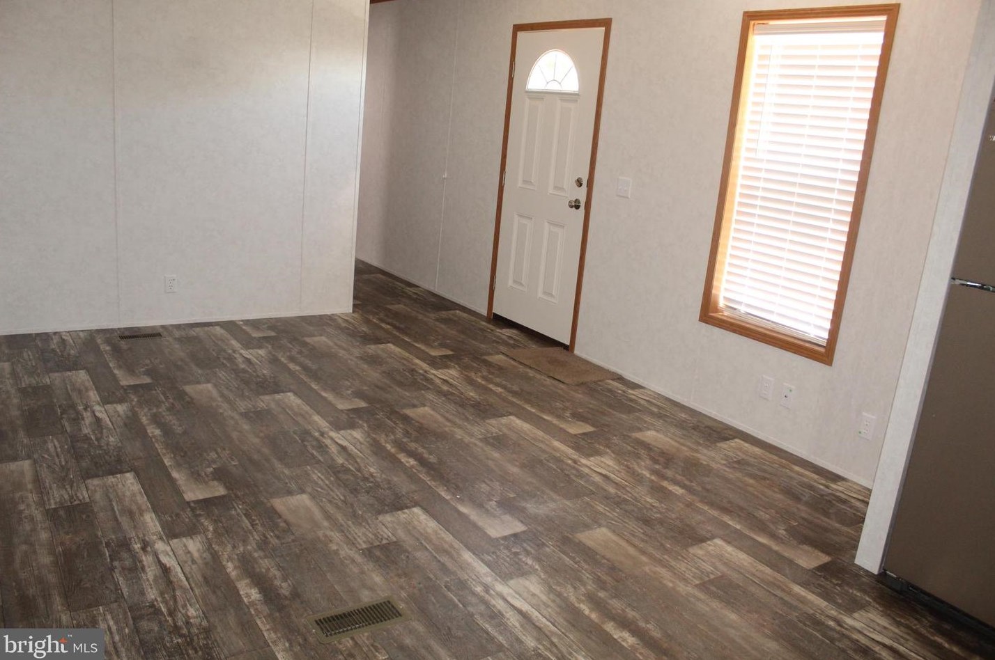 450 Ridge Rd Trlr 23, Etters, PA 17319