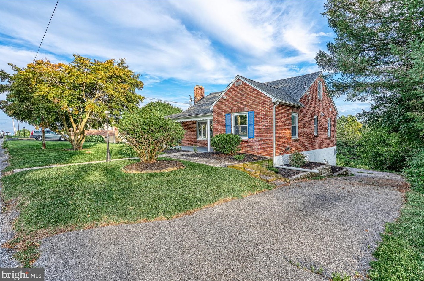 520 E Lancaster St, Red Lion, PA 17356
