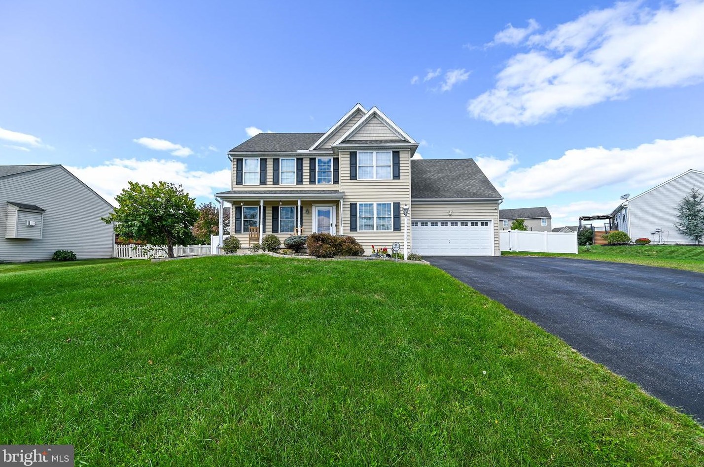 386 Riviera St, Mount Wolf, PA 17347