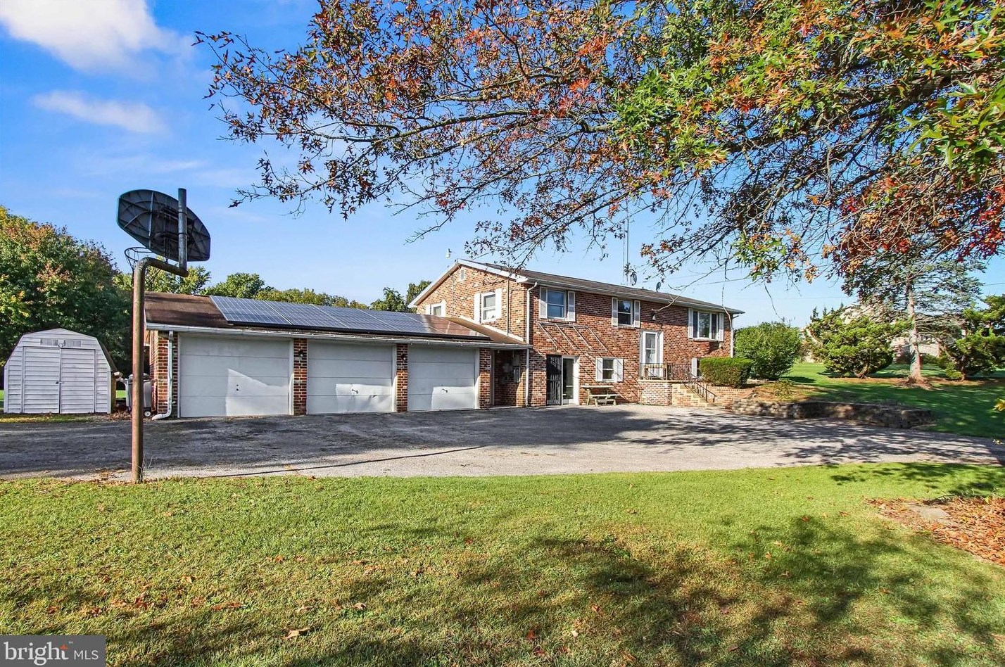 495 Conewago Creek Rd, Strinestown, PA 17345-9259